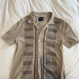 Abercrombie & Fitch Men's Tan Patterned Short-Sleeve Knit Polo